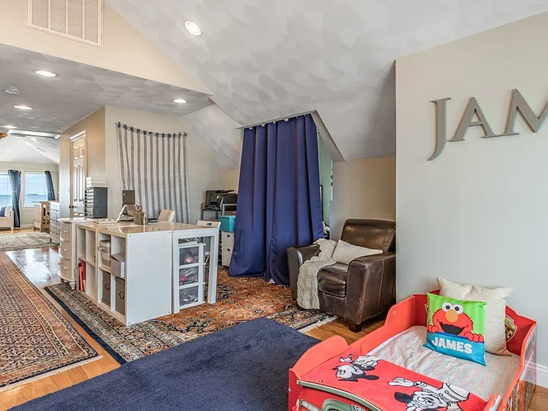 876 Shirley St #2 — Photo 10