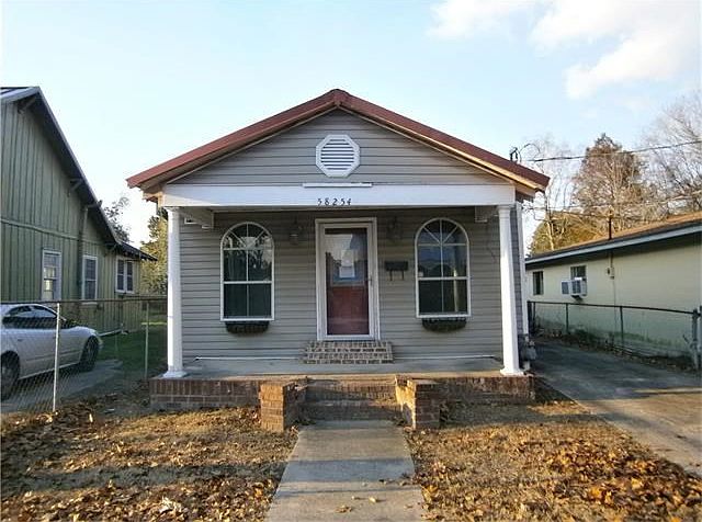 1st image of 58254 Court St