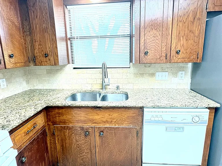 1212 Leander Rd #A — Photo 9