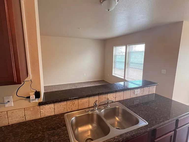 11010 W Brassy Cove Loop — Photo 2