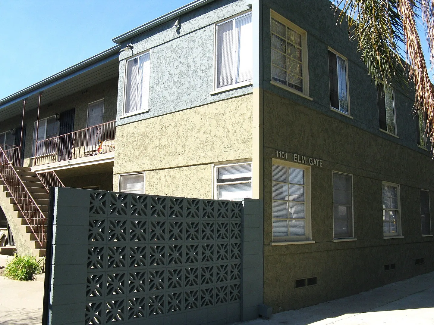 Elm Gate Apartments — Photo 2