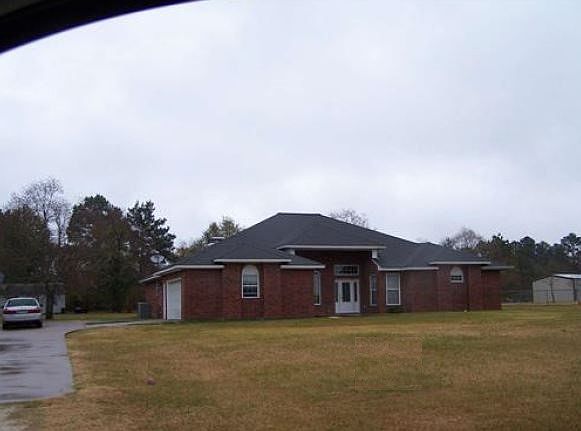 1st image of 226 Oak Ave