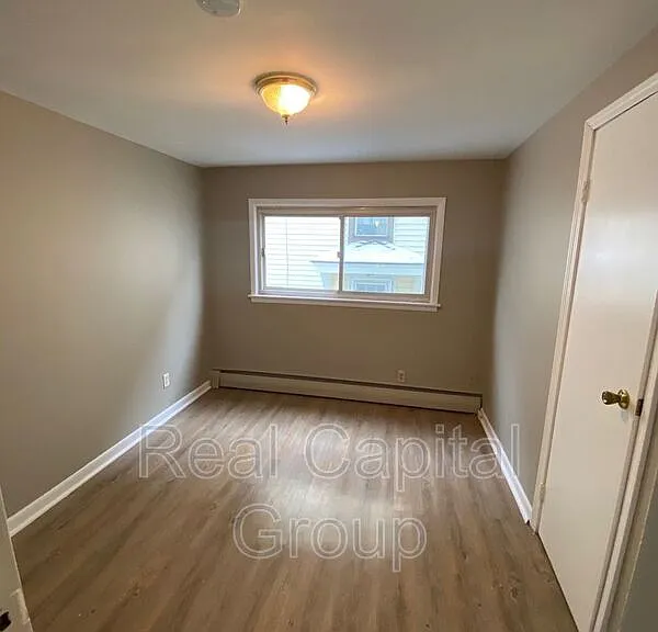 180 Euclid Ave #1 — Photo 5