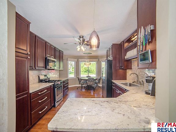 5th image of 1510 S Victoria Dr