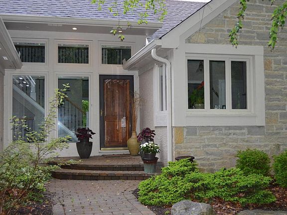 2nd image of 445 Retreat Ln W