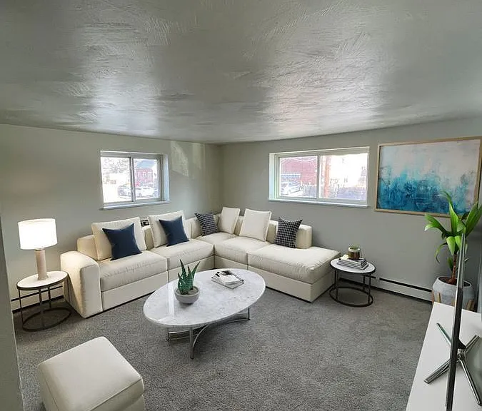 1640 N Beeler St #9 — Photo 2