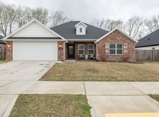 4035 E Riverdale Dr, Fayetteville, AR 72701