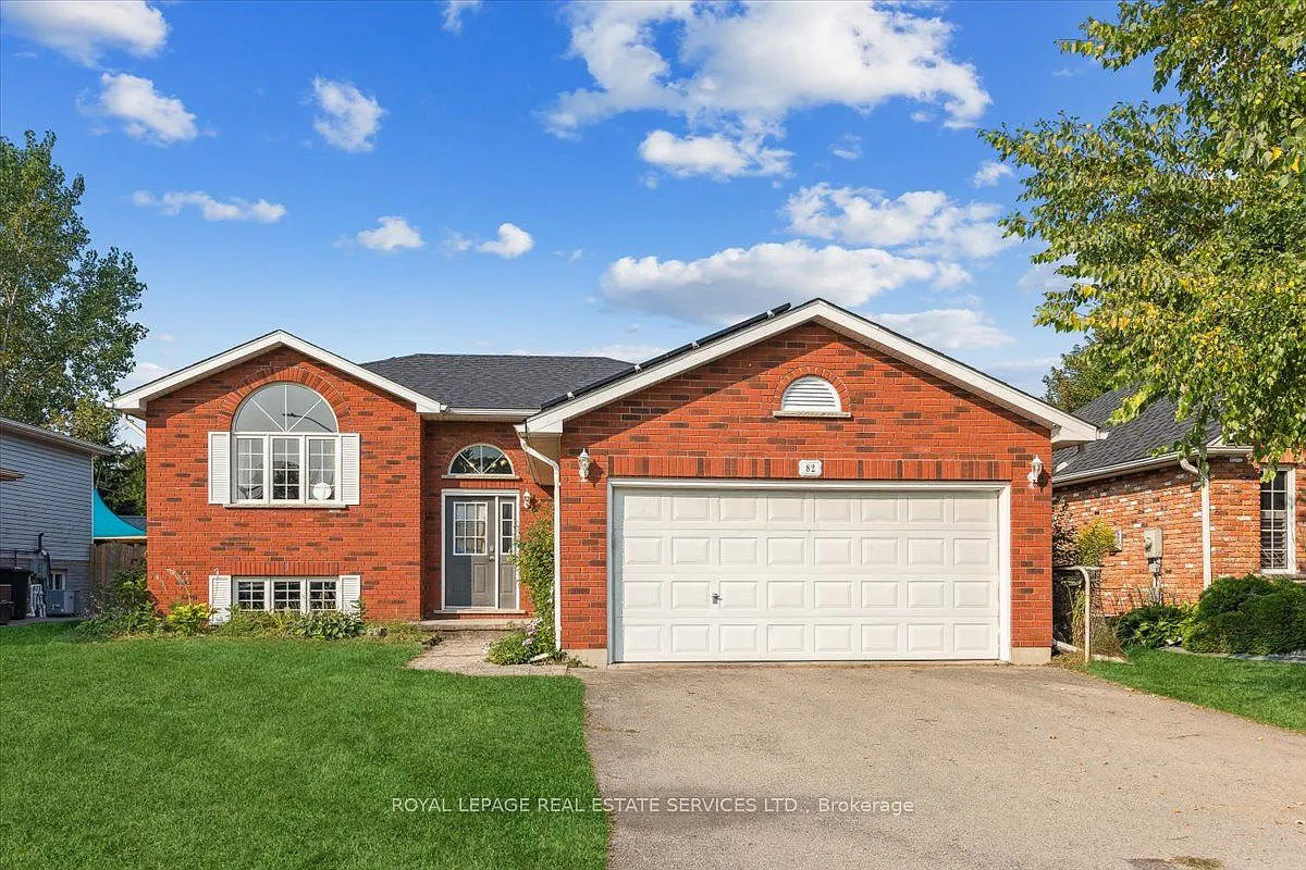 Photo 1 of 40 - 82 Whitlaw Way - Brant, ON Primary Photo - 82 Whitlaw Way