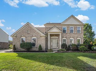 45687 Larchmont Dr, Canton, MI 48187