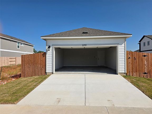 3rd image of 2219 Oscar Eli Pl #2219