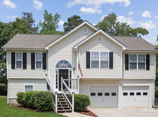 240 Hunt Club Cir, Temple, GA