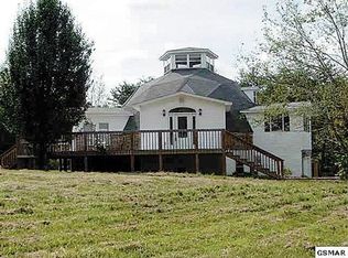 118 Ronnies Ln, Sevierville, TN 37876