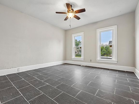 2nd image of 1222 Summit AVENUE