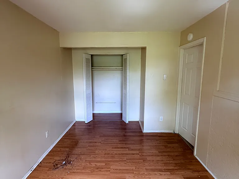 240 Sheffield Ave #B1 — Photo 6