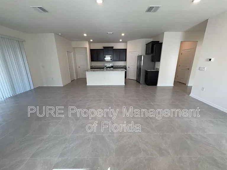 4122 NW 48th Terrace Rd — Photo 10