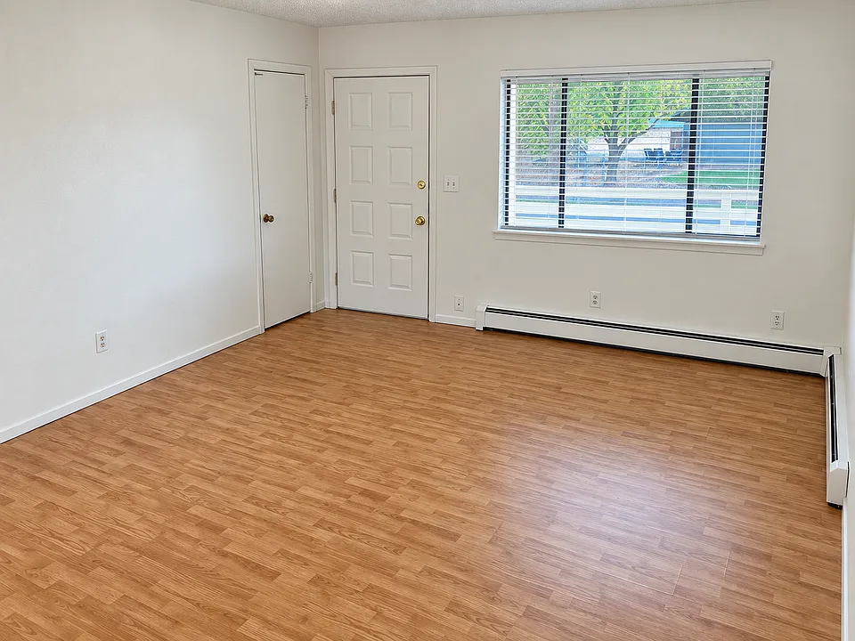 910 Iowa Ave