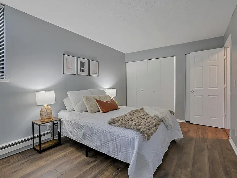 640 King St — Photo 21
