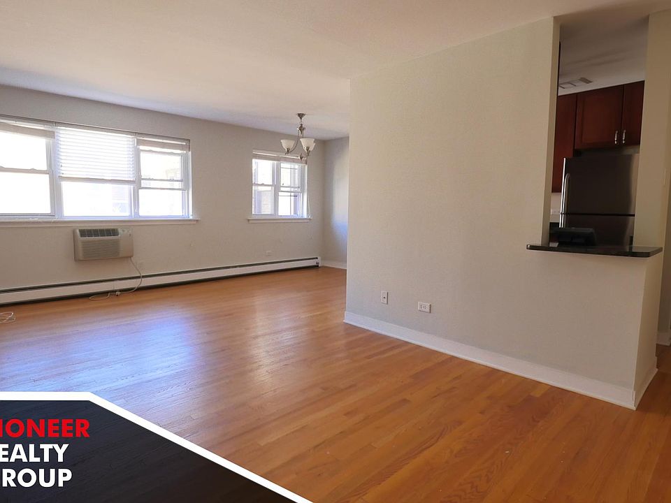 1st image of 621 W Wrightwood Ave #522