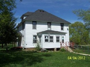 7725 N Crestview Rd, Stillman Valley, IL 61084