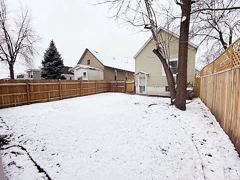3rd image of 4411 Clark Ave