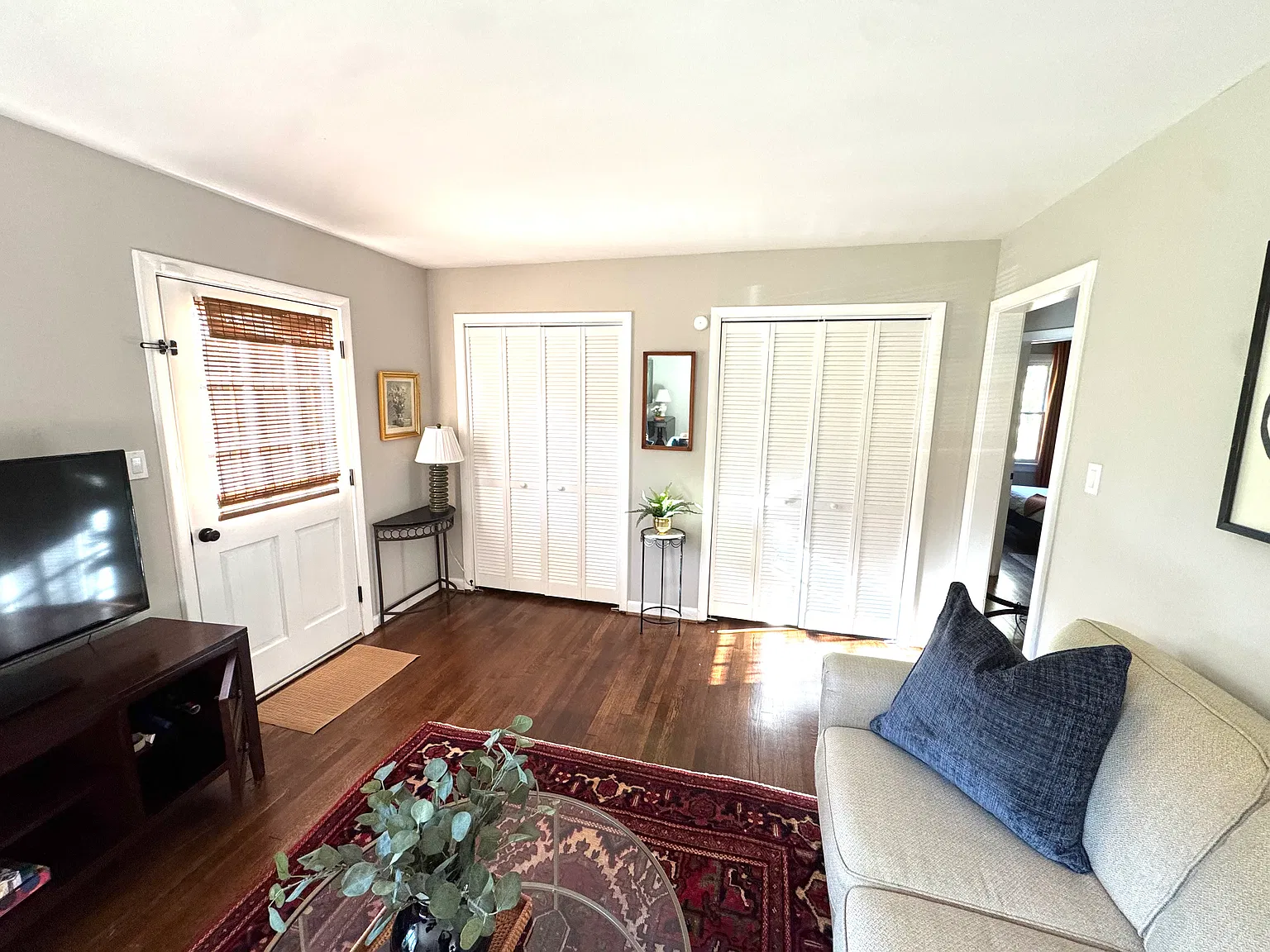 3 bed, 1082 sqft, $3,000 — Photo 3