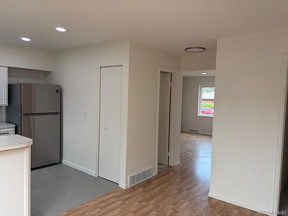 5th image of 3604 W Radcliff Avenue