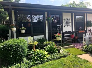 9443 Willowgate Dr, Cincinnati, OH 45251