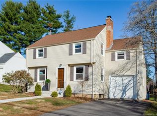 38 Hilltop Dr, West Hartford, CT 06107