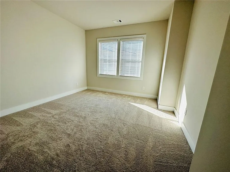 1252 Windmill Pkwy — Photo 26