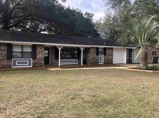 6053 Hamilton Bridge Rd, Milton, FL 32570