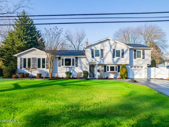 132 Apple Blossom Lane, Middletown, NJ 07748