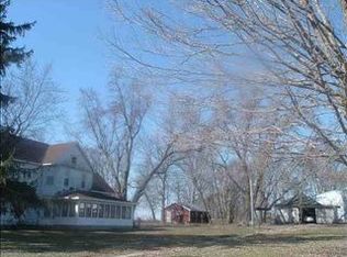 1694 N Maryland Rd, Polo, IL 61064