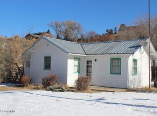19 1/2 N Summit Ave, Newcastle, WY 82701