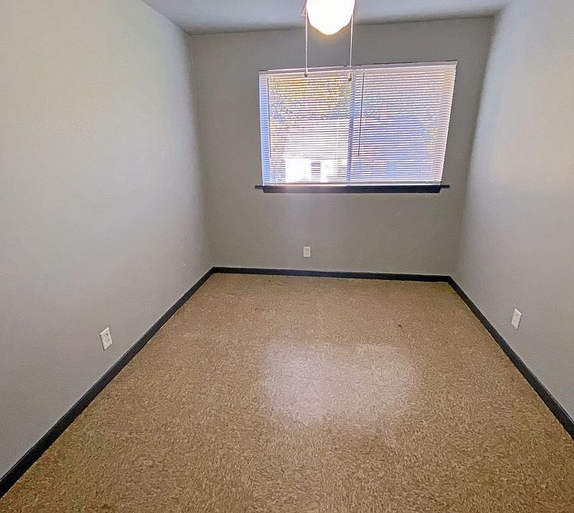 1st image of 5122 NW Radial Hwy #512216