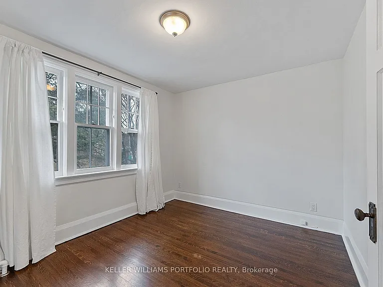 145 Glengrove Ave W — Photo 26