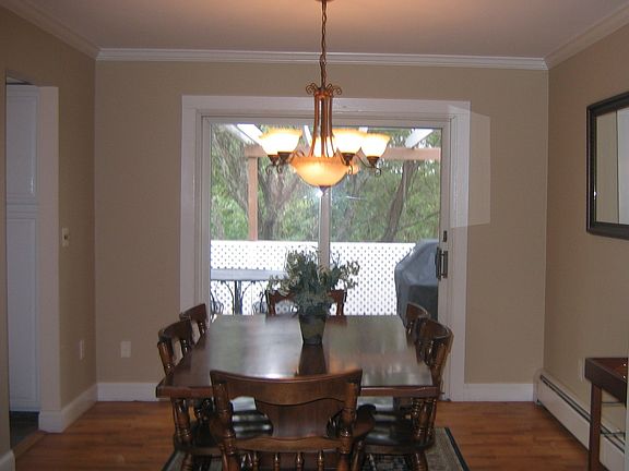 3rd image of 4 Evergreen Ln