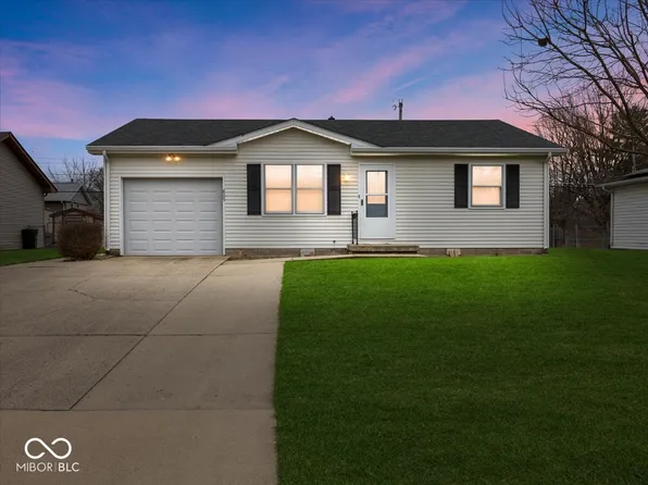 809 E McKay Rd, Shelbyville, IN 46176