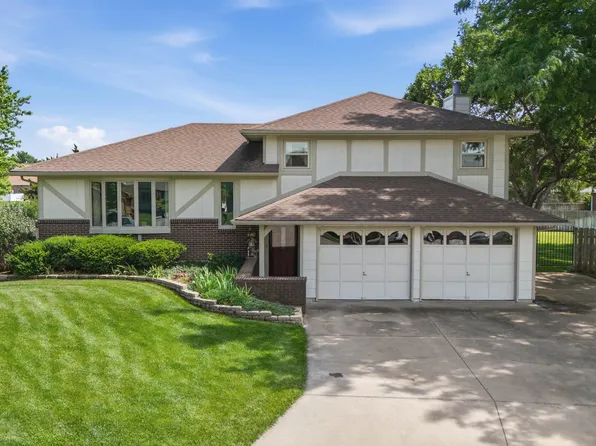 836 Trinity Ct, Newton, KS 67114