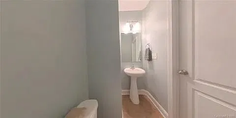 2 bed, 2.5 bath, 1244 sqft, $2,050 — Photo 2