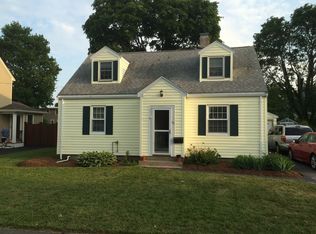 15 Griffin Rd, Peabody, MA 01960