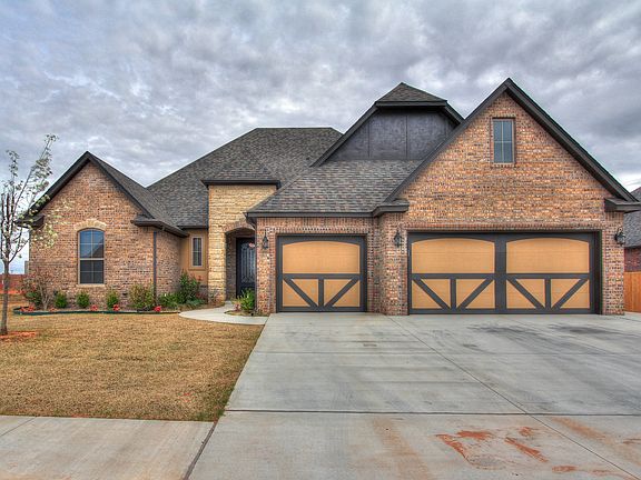 2nd image of 308 Old Home Pl