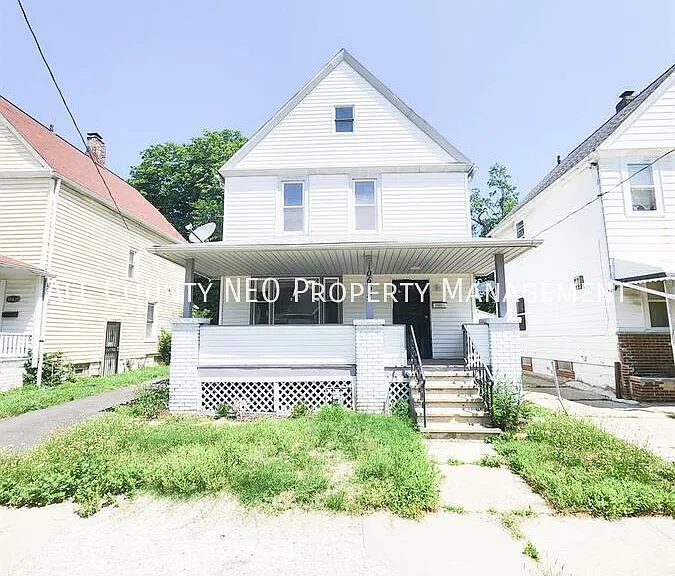 10639 Dupont Ave — Photo 1