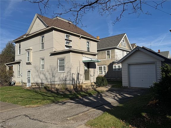5th image of 145 College Ave