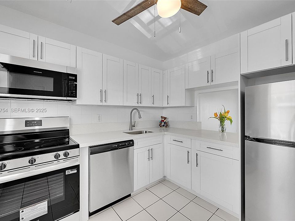 1st image of 7305 NW 4th Pl APT 202