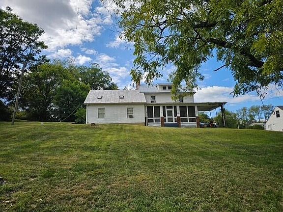2nd image of 6589 Roanoke Rd