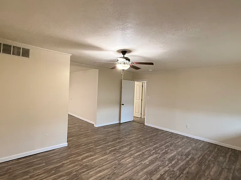 7300 Jenny Lind Rd — Photo 4