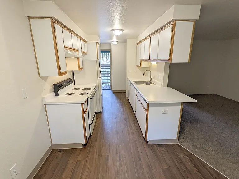 Treehill Commons — Photo 26