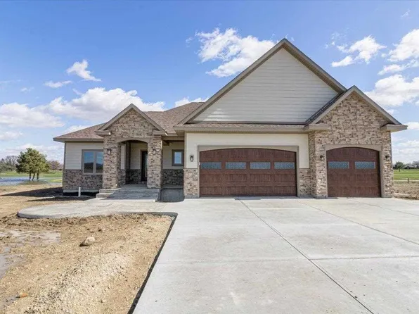 1027 S Huntsville Rd, Winchester, IN 47394