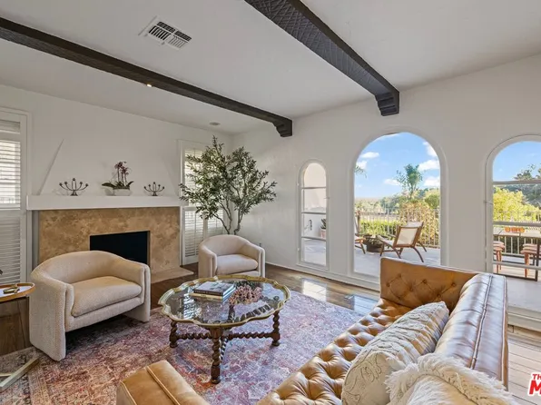 3774 Effingham Pl, Los Angeles, CA 90027