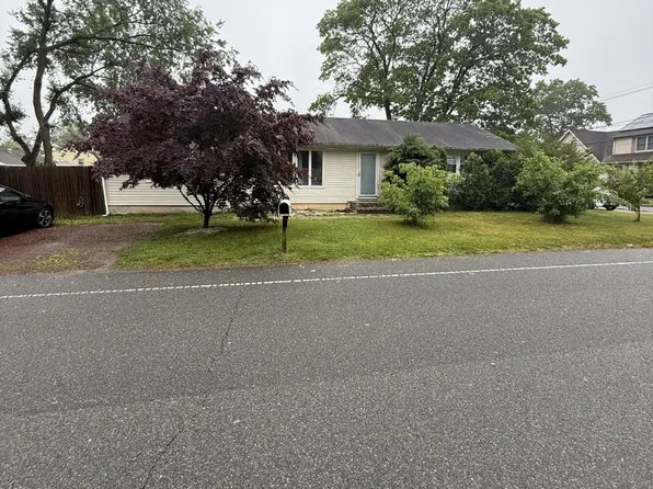 49 Elm Street, Beachwood, NJ 08722
